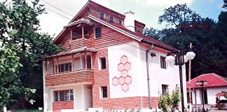 Un șmecher din Iași și-a făcut vilă din clădirea stațiunii de cercetare. Jaf cu dedicație: ‘’Un grup infracțional’’ statiunea de cercetare Apicola-Poieni, Schitu Duca-1