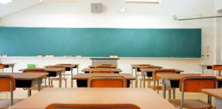 Scandal de proporţii la o şcoală din Iaşi! Angajatul a cerut daune morale de 10.000 de euro! (EXCLUSIV)