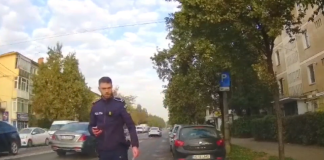 Update! Video! Momentul filmat când un polițist de la Rutieră din Iași se năpustește asupra unui șofer. ‘’M-a lovit’’ unul dintre politistii care l-au oprit pe Dumitru Cristescu