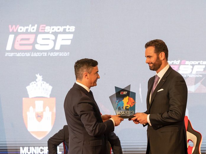 Chirica pe scena Esports