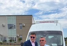 Comuna Lungani a primit microbuzul școlar electric printr-un proiect PNRR derulat de Consiliul Județean Iași Costel Alexe și primarul Ioan Corobuță și microbuzul
