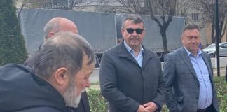 Primarul din Târgu Frumos și-a angajat cuscrul pe post de consilier. Lefuri nesimțite pentru lipitorii de afișe Neculai Zugravu, Tudor Drobotă și Dumitru Pintilie