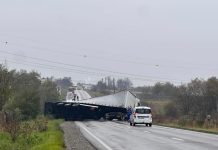 Video! Momentul impactului dintre un TIR și un autoturism la Cristești