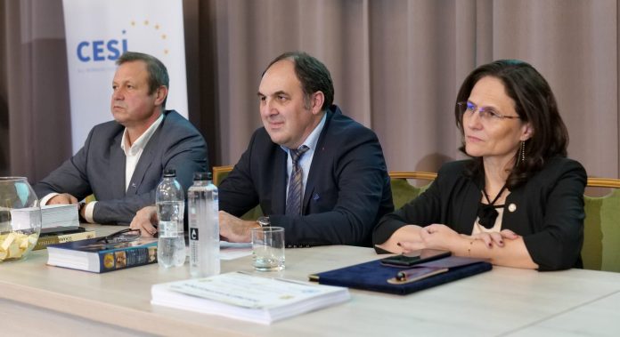 Laviniu Lăcusta