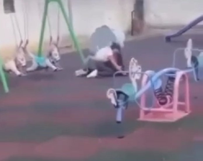bătaie eleve Hârlău
