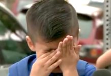 INUMAN: Copil de 3 ani, muşcat de ureche de iubitul mamei! Un alt micuţ, bătut cu biciul de individ! Baietel plangand