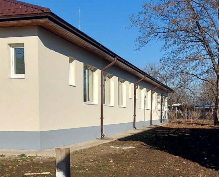 școala din satul Zmeu școala din satul Zmeu