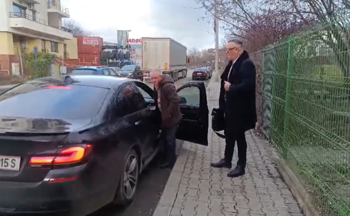 Constantin Hanț cu avocatul la DNA Iași