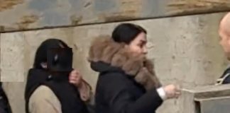 Foto! „Diamantul roz”, în cătuşe, la Tribunal! Ramona şi „Beleaua” cer să fie puşi în libertate!