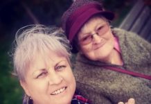 Scandal monstruos la Ambulanța Iași: o femeie acuză medicii că i-au lăsat mama să moară Elisabeta Ciorap si mama