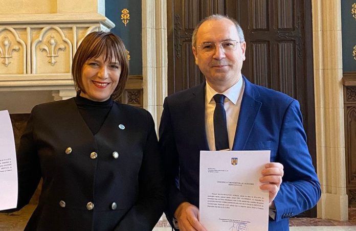 Emanuela Dascălu și Silviu Gurlui# Emanuela Dascălu și Silviu Gurlui#