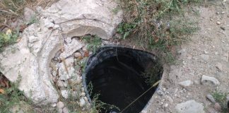 Comună, obligată să îi achite daune unei copile! Fata, la un pas de moarte după ce a căzut într-un canal! (EXCLUSIV)