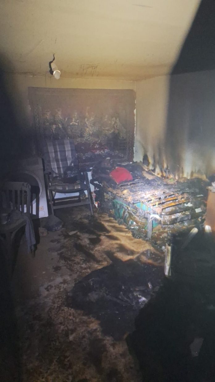 o camera afectata de incendiu