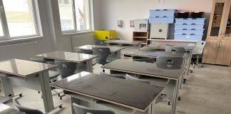 Școlile din comuna Lungani au fost dotate cu echipamente digitale și tehnologice moderne prin PNRR dotari moderne sală de clasa - comuna Lungani