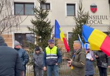 Video! Revoltă într-o comuna din județul Iași. Noile taxe locale au scos oamenii în stradă
