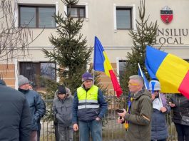 Video! Revoltă într-o comuna din județul Iași. Noile taxe locale au scos oamenii în stradă