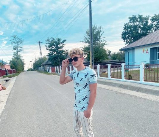 Tânăr de 21 de ani, reținut pentru pornografie infantilă. Mihai Mitrofan este acuzat că a filmat trei minore în ipostaze intime Mihai Mitrofan