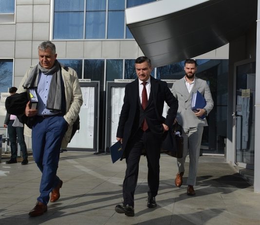 Video! Chirica audiat ca inculpat în dosarul Flux. Decizie șoc: a refuzat varianta închisorii cu suspendare Mihai Chirica și avocatii Daniel Atasie și Bogdan Trofin