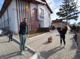 Video! Situație tragică pentru o mamă din Iași! S-a luptat cu tatăl copiilor ei ca micuții să nu ajungă în plasament: „Mi-a spus că nu are să le dea să mănânce”