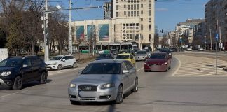 Video! Zeci de „nevăzători” și „demenți”, descoperiți la volan pe străzile Iașului. Anchetă bombă la Parchet