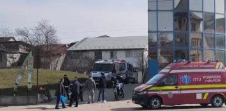 Video! Accident rutier între un autoturism și o motocicletă! Un adolescent a fost transportat la spital