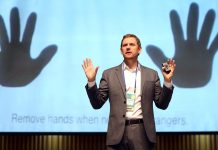 Pentru prima dată în România, Charles Montgomery, unul dintre cei mai influenți urbaniști din lume, vine la TILIA — Summitul Orașelor din România