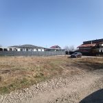 cartierul de case la capătul pistei Aeroportului Iasi-