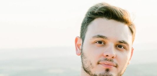 Un medic şi-a riscat întreaga carieră pentru o şpagă de 20 de euro! Procurorii ieşeni l-au „executat”!