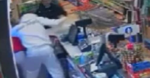 Video. Femeie bătută cu sălbăticie într-un magazin din județul Iasi. Agresorul a fost arestat