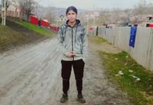 Adolescenta care a înjunghiat un bătrân în curtea bisericii, trimisă în judecată. Fata este acuzată de tentativă de omor Nicoleta Denisa Boboacă