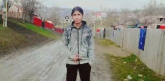 Adolescenta care a înjunghiat un bătrân în curtea bisericii, trimisă în judecată. Fata este acuzată de tentativă de omor Nicoleta Denisa Boboacă