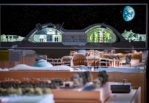 Expoziție premieră națională, la Iași – 30 de concepte Foster + Partners, din spațiul cosmic, dar și repere urbane din metropolele lumii