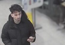 Poliția îl căuta pe acest individ care a agresat o tânără. Scenele au avut loc în centrul Iașului