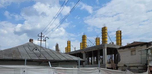 Primăria vrea să-i pună la pământ casa unui medic din Iași. ‘’A construit fără autorizație’’ imobile Bilal Joumah