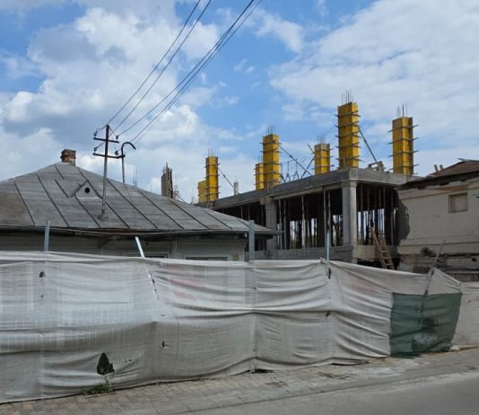Primăria vrea să-i pună la pământ casa unui medic din Iași. ‘’A construit fără autorizație’’ imobile Bilal Joumah