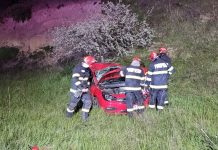 Accident grav în Costuleni. Un autoturism cu 4 persoane s-a răsturnat