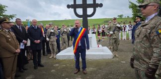 Foto/Video! Ceremonie religioasă și militară la Cimitirul Eroilor din Lețcani. Stelian Turcu: „Noi ne facem datoria an de an și ne respectăm trecutul”