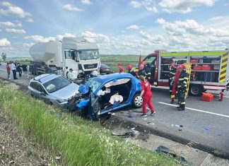 Accident între două autoturisme și un camion, la Sârca. Un bărbat este resuscitat – UPDATE