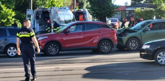 Accident rutier în Târgu Cucu, în fața Tribunalului. Au fost implicate trei autoturisme – UPDATE