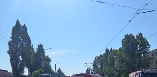 Accident rutier grav pe Calea Chișinăului. O persoană este încarcerată -Update