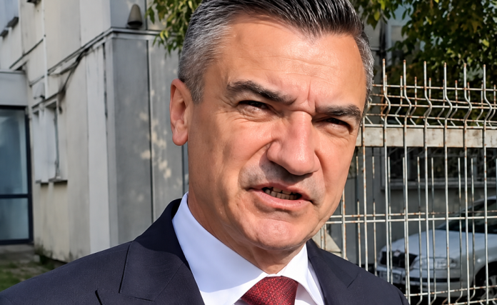 Mihai Chirica în fața DNA Iași Mihai Chirica în fața DNA Iași