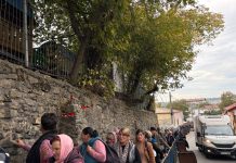 A treia zi de pelerinaj la Sfânta Parascheva: peste 53.000 de pelerini au trecut pe la raclă