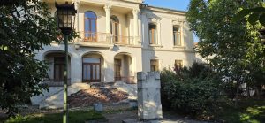 clădirea cumpărată de primărie de la Ciocântă